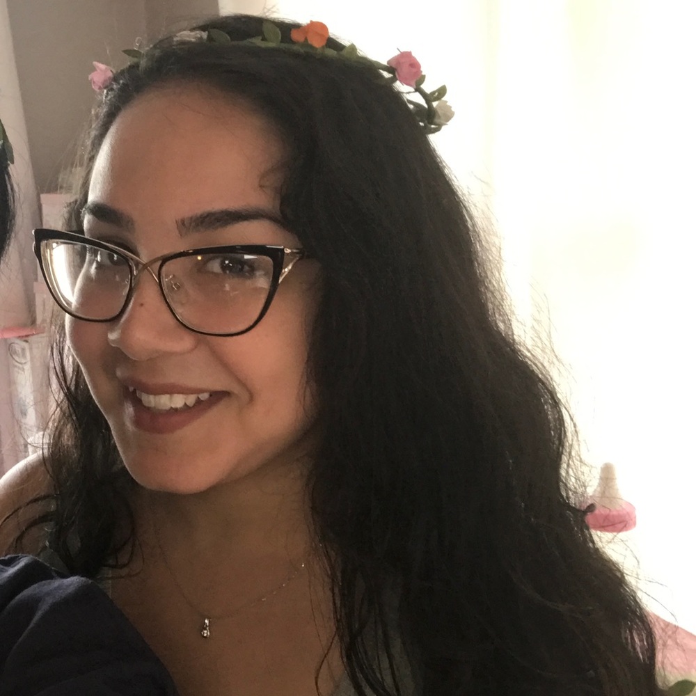 Meet your Posher, Claudia